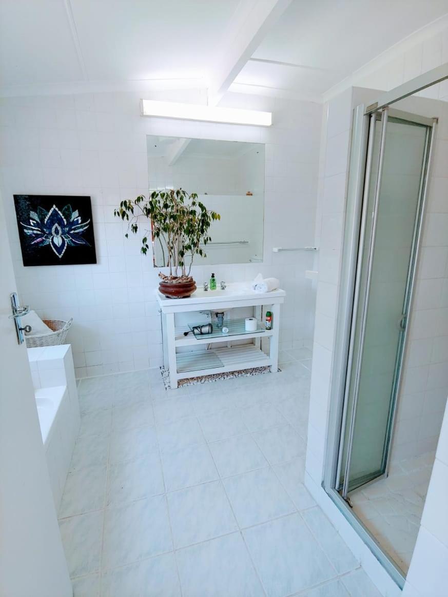 Bamboo Beach Seaside House Hotel Hermanus Buitenkant foto
